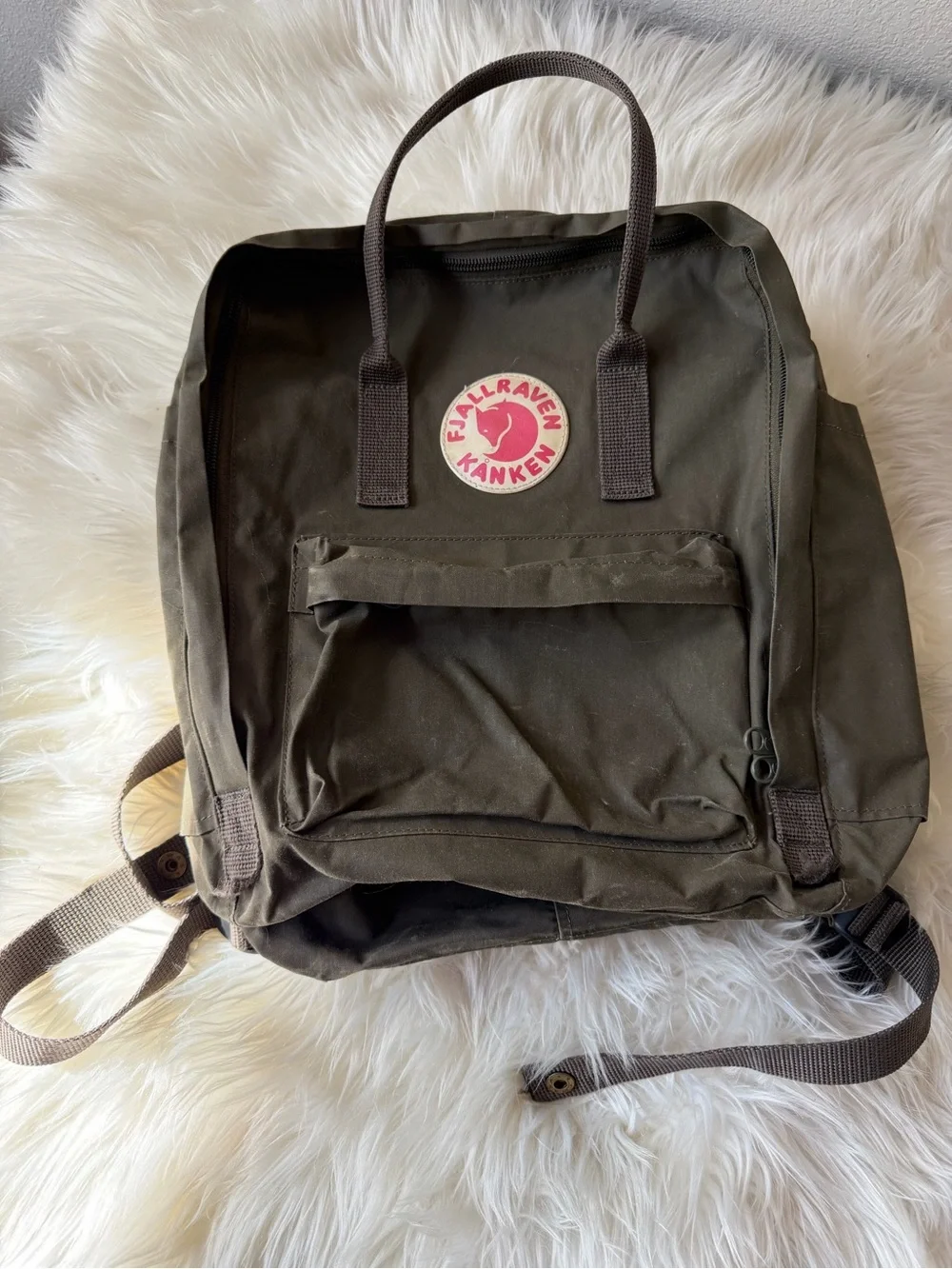 Fjallraven Kånken Classic Backpack - Dark Green